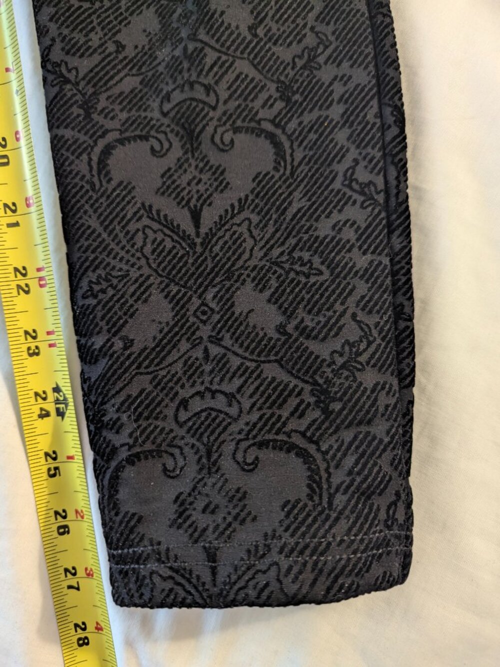 Nygard Slims Size L 14/16 Black Damask Jacquard Pull-On Leggings - Picture 11 of 11